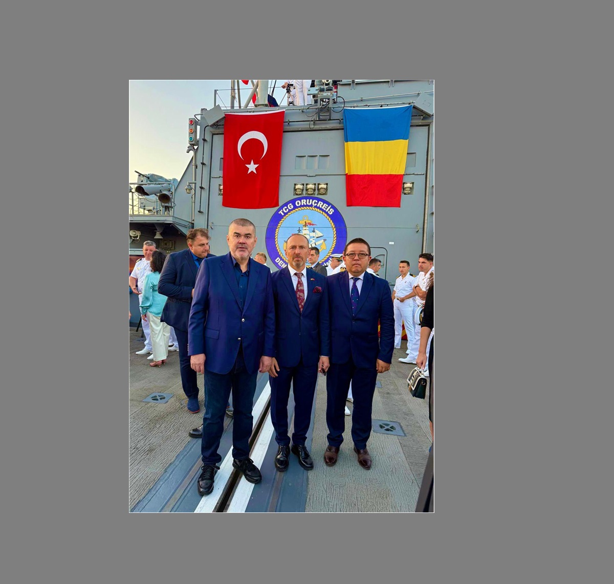 Președintele UDTTMR, Gelil Eserghep prezent la recepția organizată la bordul fregatei Oruçreis, prezentă la Constanța. Iată cine a mai participat la eveniment