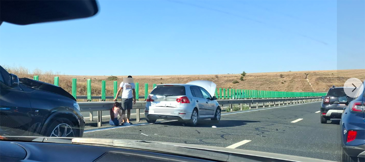 ATENȚIE, șoferi! Autostrada A2 este aproape BLOCATĂ în zona localității Peștera, în urma unui eveniment rutier cu trei autoturisme implicate