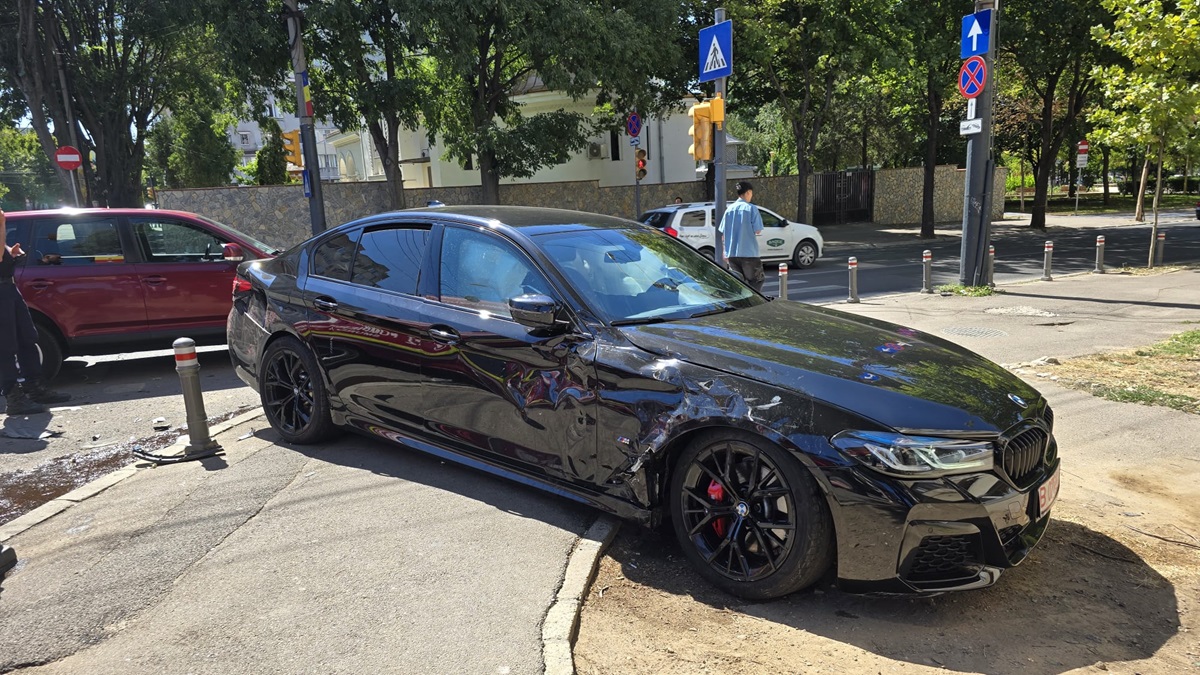 accident SMURD BMW Capela Militară