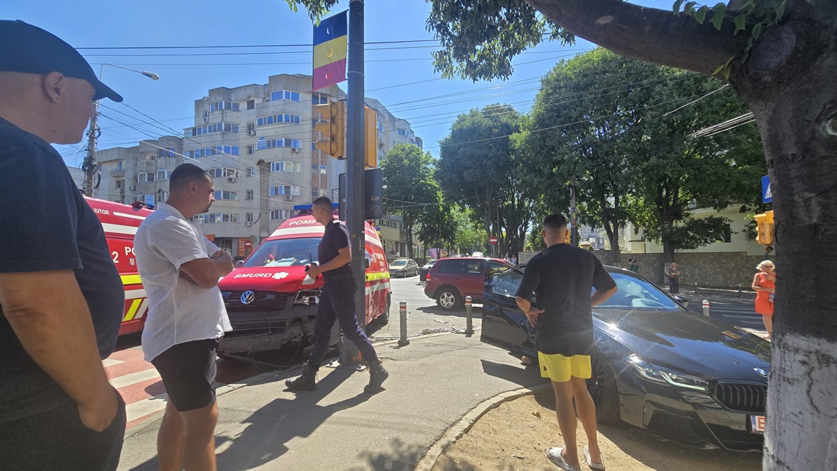 accident SMURD BMW Capela Militară
