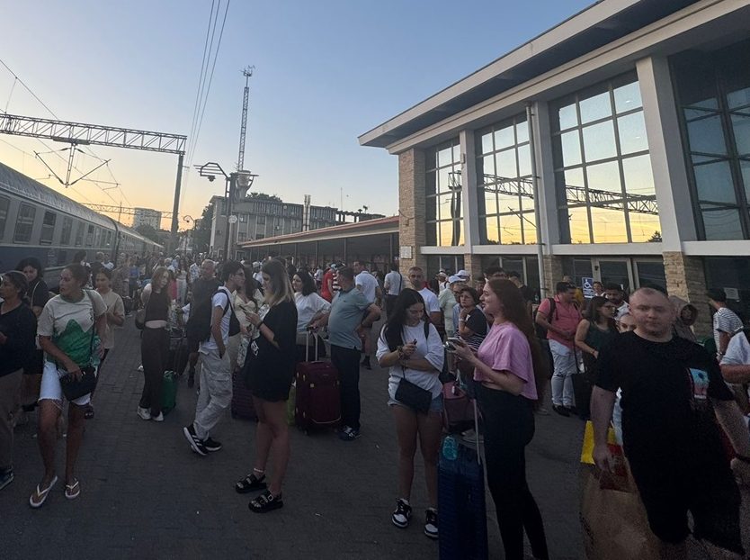 Linie de calea ferată ruptă între Eforie Nord și Sud! Circulația feroviară a fost oprită temporar și se anunță întârzieri de câteva ore