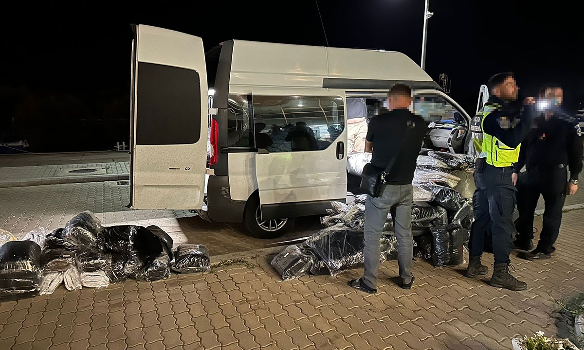 Surprize, surprize: bunuri de peste 1 milion de euro, susceptibile a fi contrafăcute, descoperite la Vama Isaccea