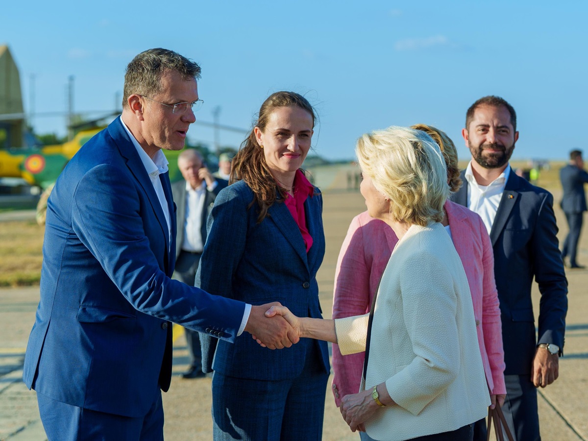 Constanţa: Dezvoltarea unei noi dane militare, dedicată navelor NATO şi româneşti, una din temele de discuții ale ministrul Apărării cu preşedintele Comisiei Europene