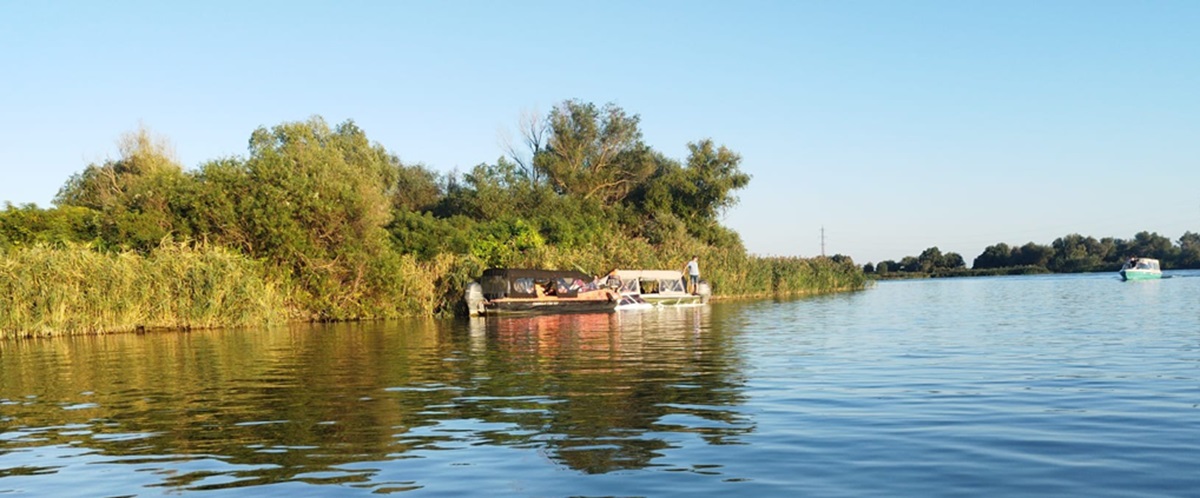 Barcă-Scufundată-Tulcea