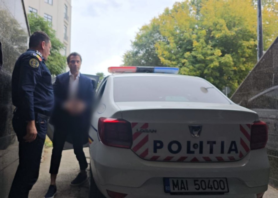 UPDATE FOTO VIDEO Cristian Radu s-a întors în arest! Edilul suspendat din Mangalia așteaptă decizia Curții de Apel Constanța
