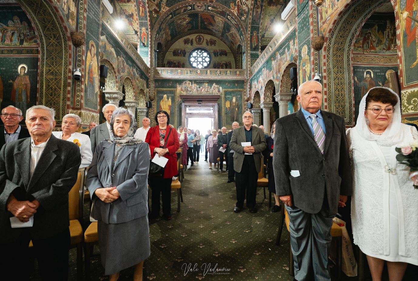 FOTO Nunta de Aur, sărbătorită de Arhiepiscopia Tomisului: IPS Teodosie a binecuvântat cuplurile care au împlinit 50 de ani de căsătorie
