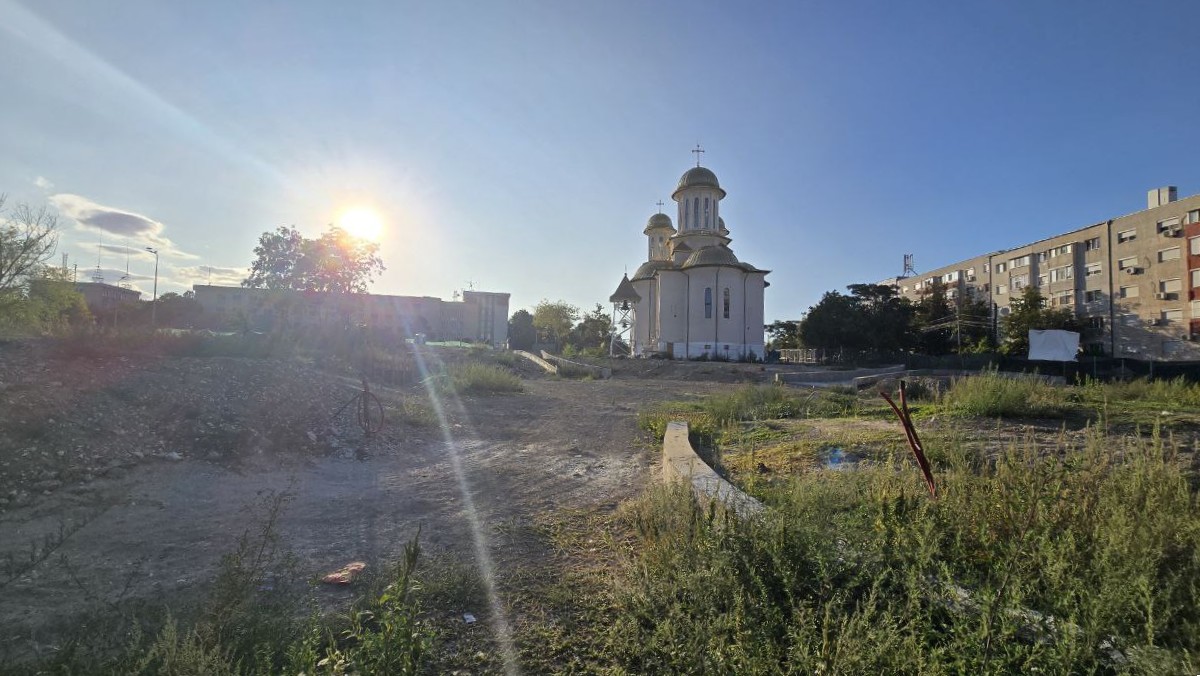 FOTO Constanța: Parcul Ștefăniță Vodă, între demolări controversate și un constructor care nu se mai poate ocupa de finalizarea lucrării. Ce spune primarul Vergil Chițac