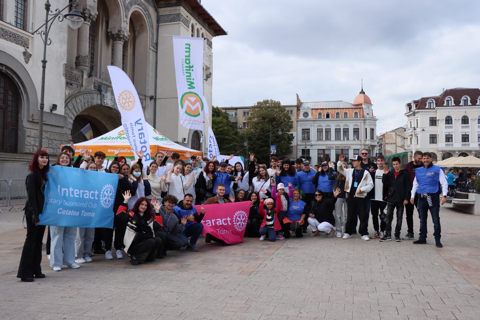 Sănătatea începe cu mișcare: Promenada Inimilor, eveniment organizat de Clubul Rotary Cetatea Tomis, a animat Piața Ovidiu din Constanța în Săptămâna Mondială a Inimii
