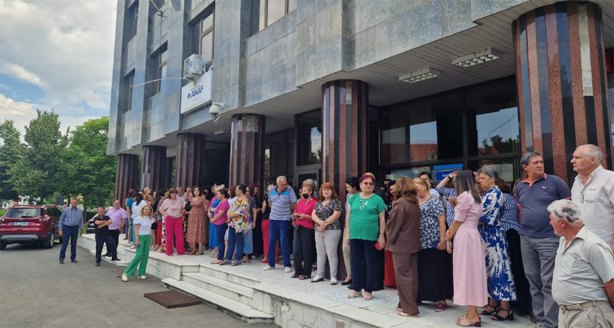 Sindicaliștii din finanțe ies în stradă: Anunță pichetarea sediului Ministerului Finanțelor. Care sunt nemulțumirile acestora