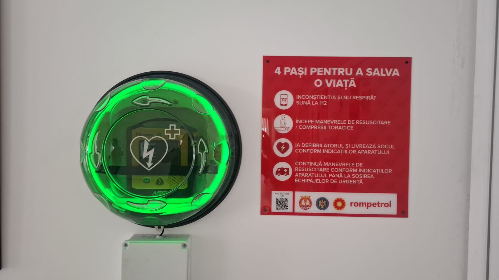 FOTO În Constanța, Mangalia, Medgidia, Valu lui Traian și Năvodari au fost montate defibrilatoare semi-automate. Vezi aici unde pot fi acestea găsite