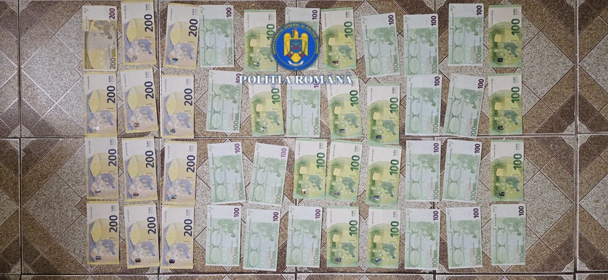 Percheziții la Tulcea! Mascații au găsit la Sulina zeci de mii de euro, mii de țigarete și peste 80 de mii de lei
