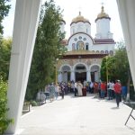 Eveniment UNIC în viața parohiei Topraisar: Cele mai vechi moaște din România, aduse spre închinare