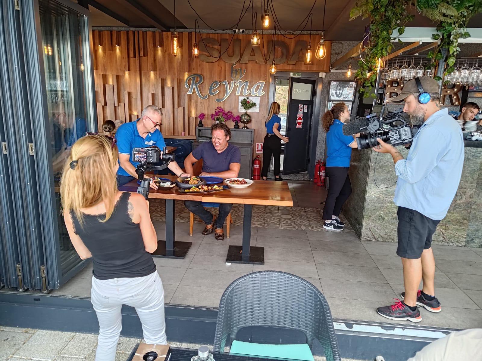 OMD Mamaia-Constanța: Charlie Ottley promovează Constanța la nivel internațional prin apariția în noul episod Flavours of Romania - This is Dobrogea, disponibil pe Netflix