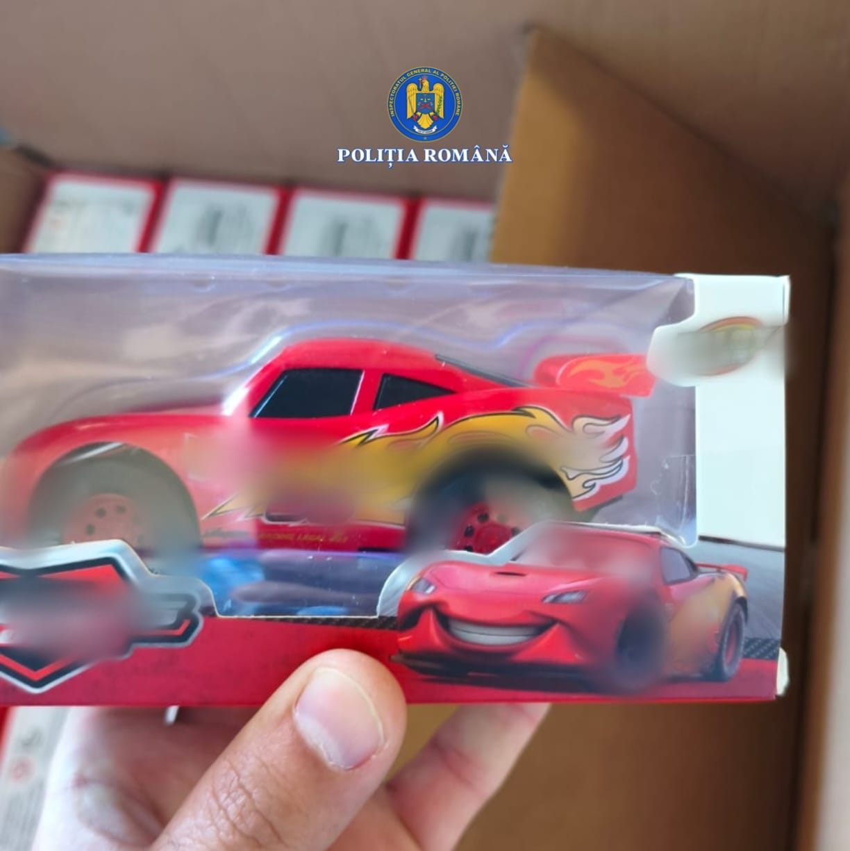 Port-Agigea-jucării-Confiscate (3)