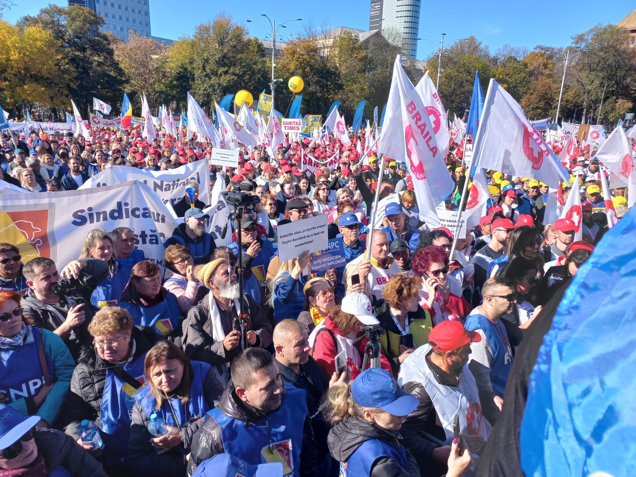VIDEO Mii de sindicaliști din Constanța participă la protestul de amploare din Capitală: Militarii rezerviști cer drepturi egale și respectarea legii