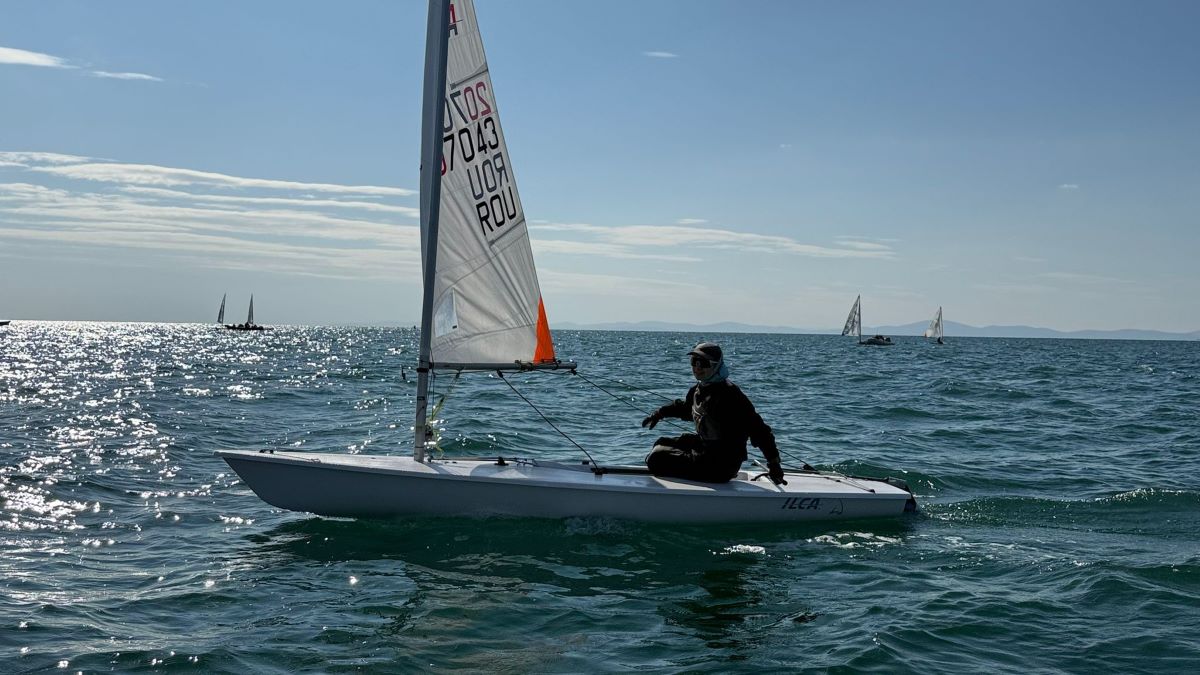 FOTO Jocurile Balcanice de Yachting 2025: Sara Patache, elevă la Colegiul Național Mihai Eminescu din Constanța, a devenit campioană balcanică