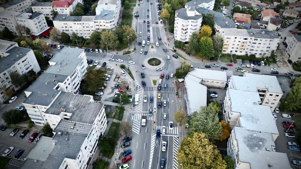 FOTO SC Confort Urban SRL a amenajat noi scuaruri mediane pe strada Soveja din Constanța