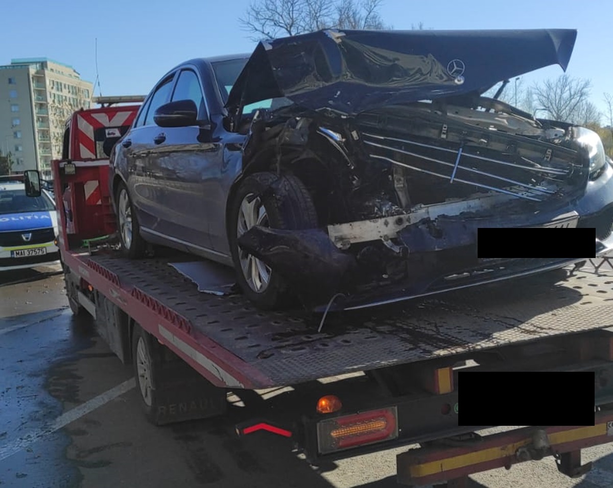Accident-Malibu-Mamaia-Mercedes