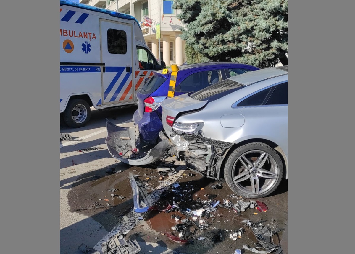 Accident-Malibu-mamaia2