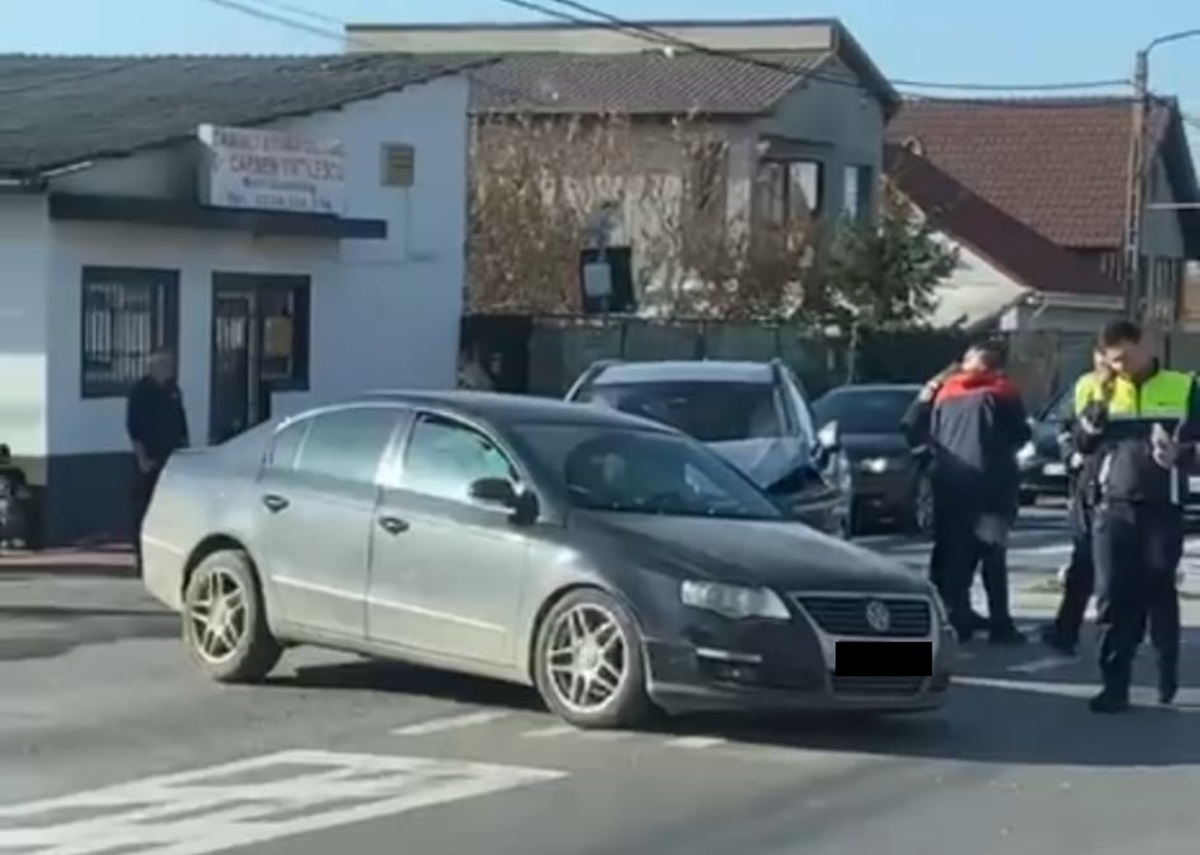 VIDEO Accident rutier la Valu lui Traian: două femei au fost rănite, dintre care una însărcinată