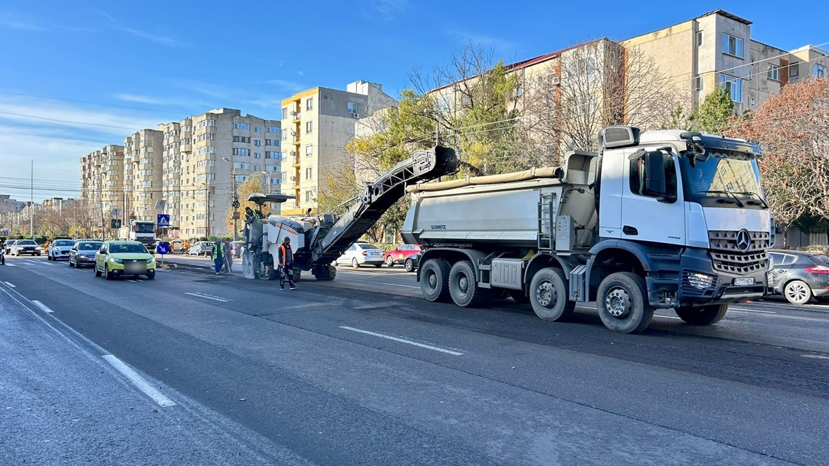 Confort Urban, pași concreți pentru asfaltarea străzii Dezrobirii! Cetățenii sunt rugați să NU își parcheze autoturismele pe trotuar sau pe carosabil