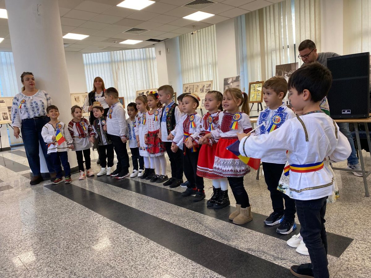 FOTO Muzeul de Istorie Națională și Arheologie Constanța, gazda unui eveniment cultural emoționant, dedicat Zilei Naționale a României