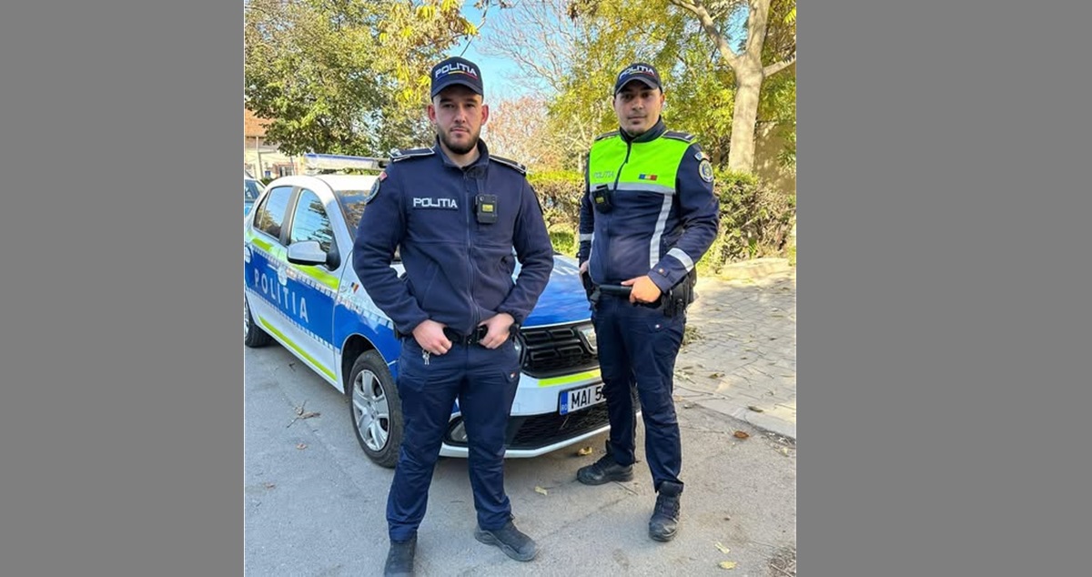 UPDATE Incendiu într-un apartament din Hârșova! Un bătrân, care a verificat o butelie cu chibritul, rănit grav, salvat de doi polițiști. Mai multe persoane s-au evacuat