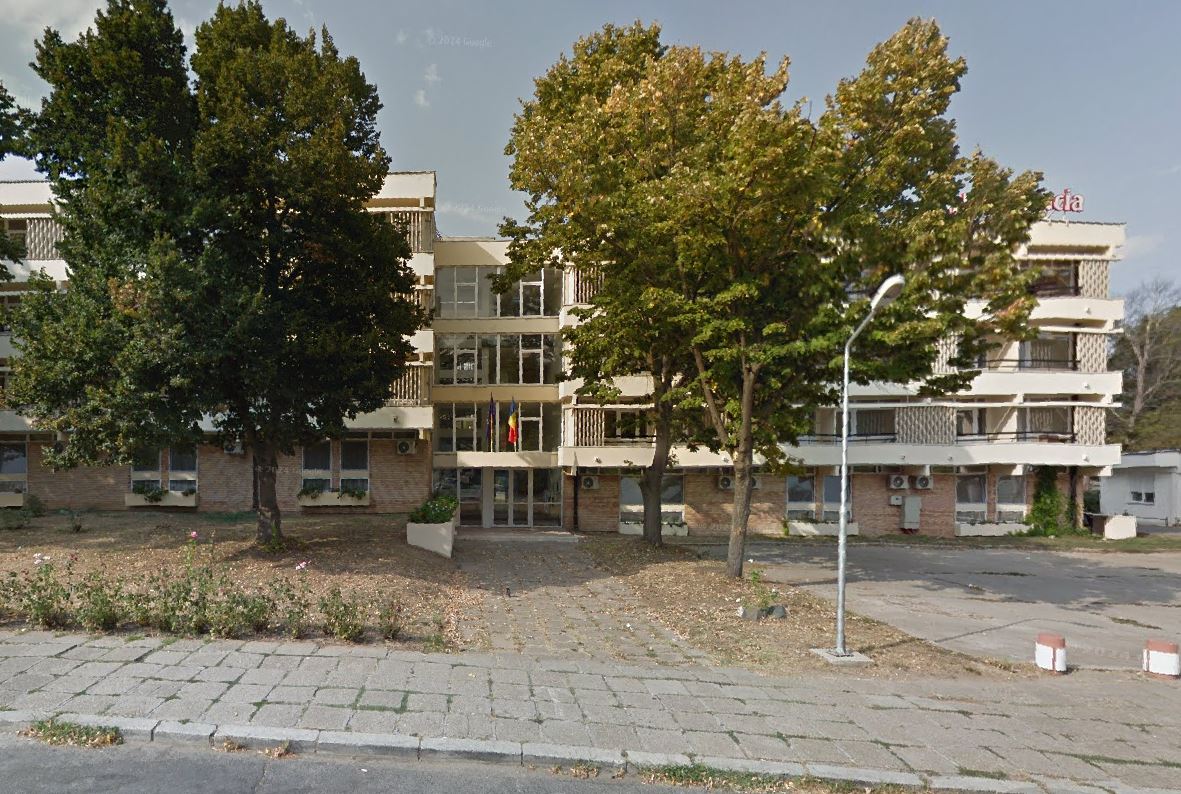 Regia Autonomă Administrația Patrimoniului Protocolului de Stat scoate la închiriere teren lângă hotelul Dacia din Neptun