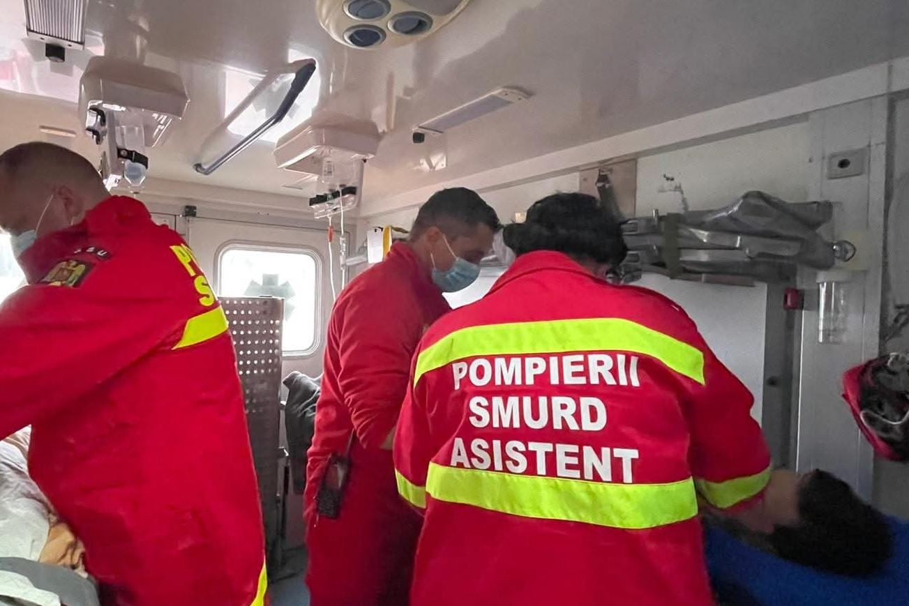 Tentativă de suicid pe podul de la Murfatlar! Intervin polițiștii și salvatorii de la SMURD