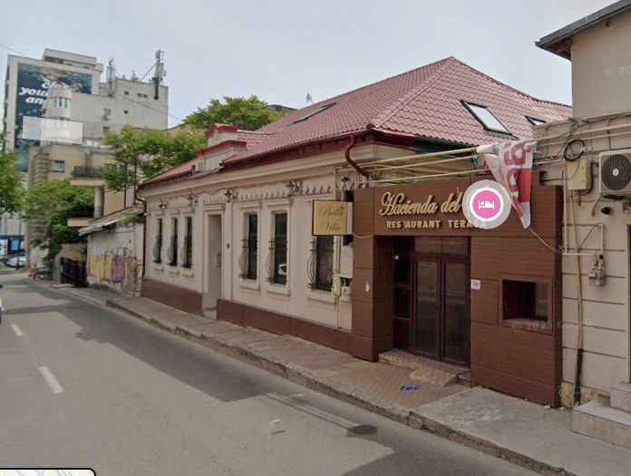 Se vinde clădirea în care a funcționat un restaurant celebru din buricul Constanței. Proprietarii cer peste 1,5 milioane de euro