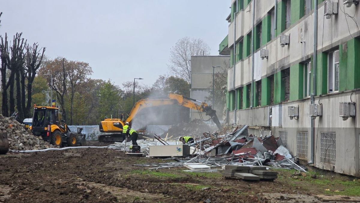 FOTO VIDEO Spitalul Clinic de Boli Infecțioase Constanța începe o nouă etapă de demolare