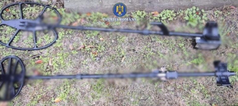 Detectoare de metale fără autorizație, descoperite la Mangalia și Năvodari: polițiștii au dat amenzi și au confiscat echipamentele