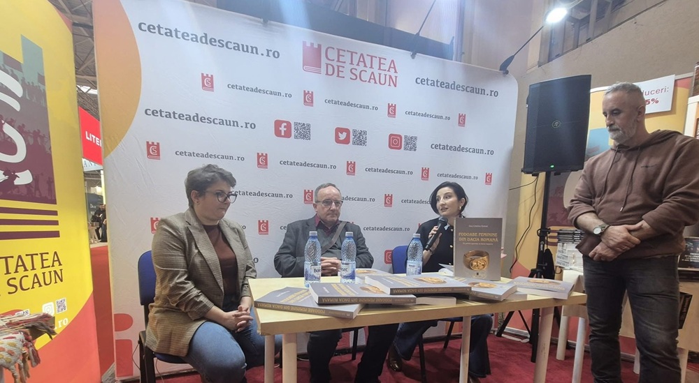 Dr. Ana Cristina Hamat, arheolog în cadrul Muzeului de Istorie Națională și Arheologie Constanța a publicat la Târgul Gaudeamus un volum dedicat bijuteriilor antice descoperite în Dacia romană