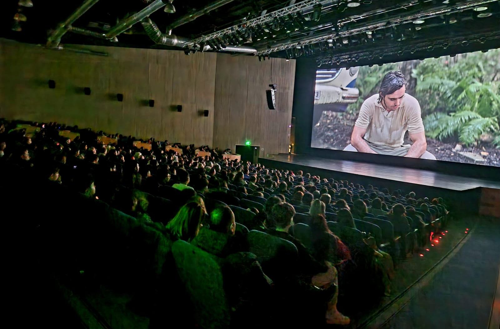 Cravata galbenă, povestea extraordinară a maestrului Sergiu Celibidache, proiectată cu săli sold-out la Centrul Multifuncțional Jean Constantin