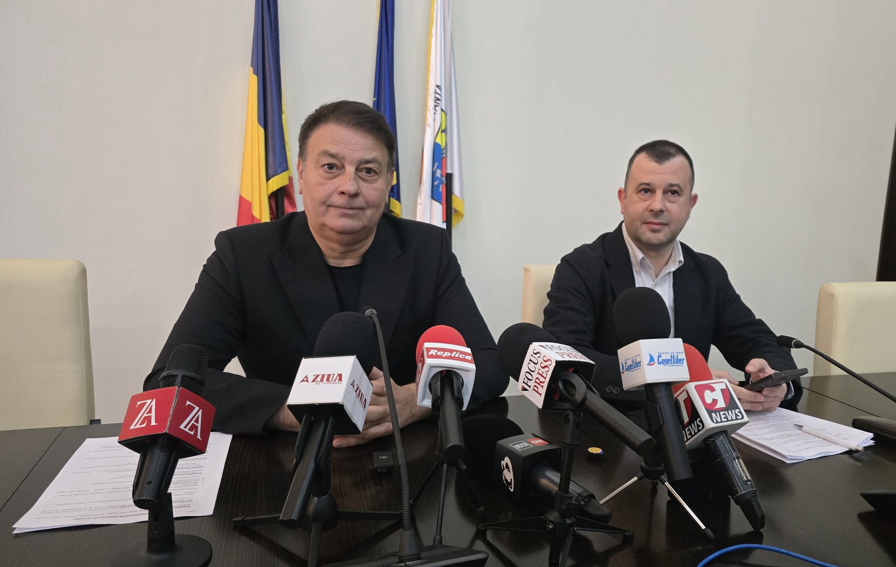 VIDEO Consilierii județeni constănțeni, în ședință: proiectul privind alegerea celui de al doilea vicepreședinte al CJC, retras de pe ordinea de zi