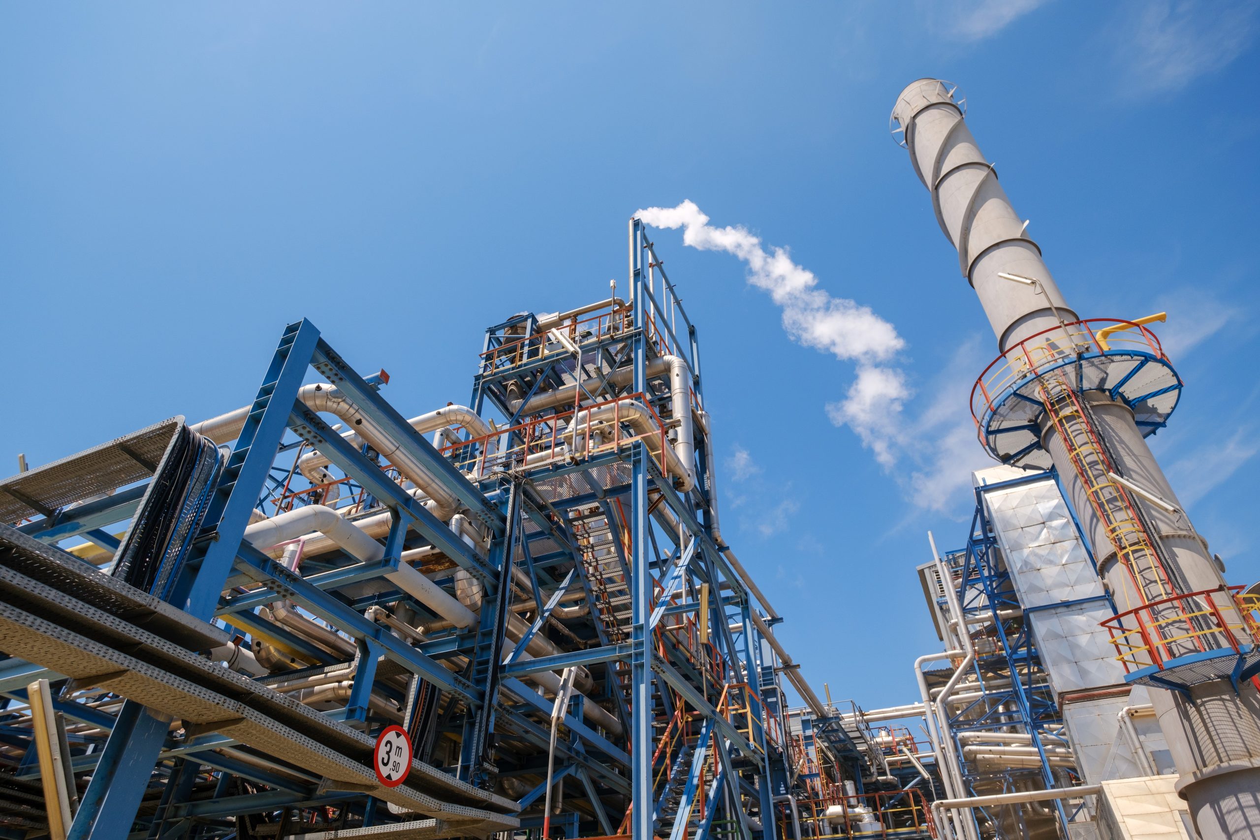 Peste 60% din carburanții produși la Petromidia în primele 9 luni, pe piața internă