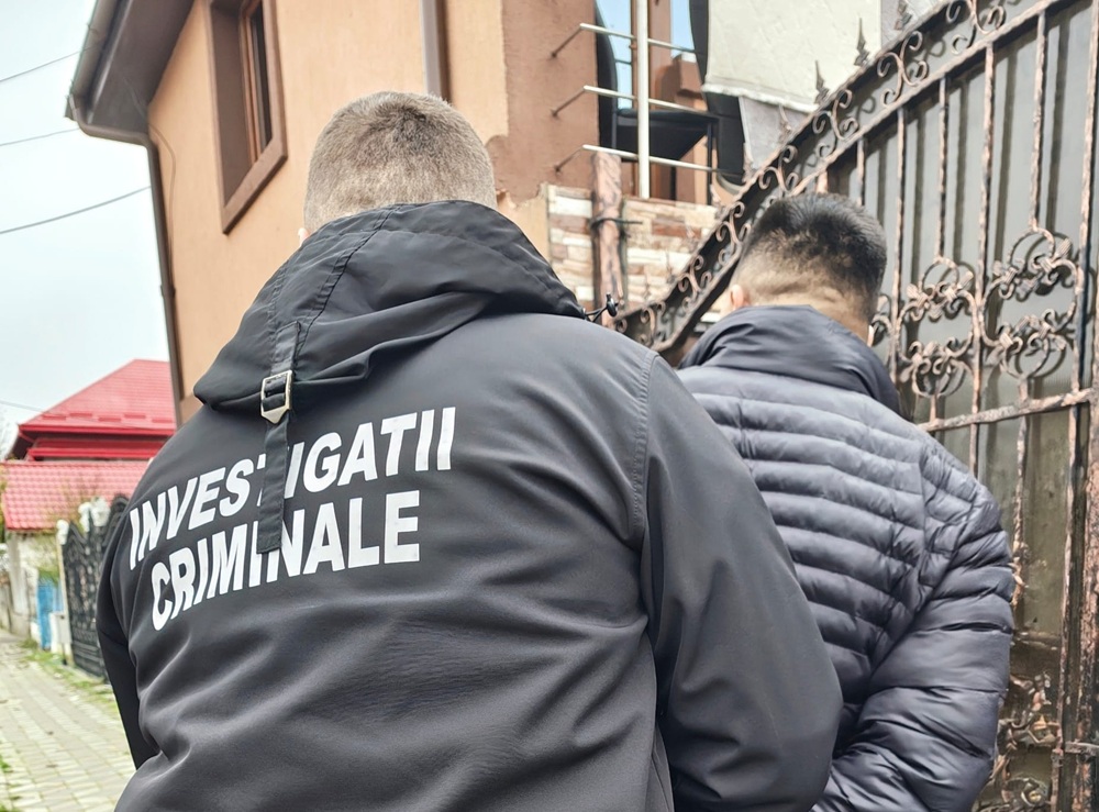VIDEO Razie de amploare în Constanța, Medgidia și Cuza Vodă: 10 bărbați condamnați pentru proxenetism, depistați și încarcerați