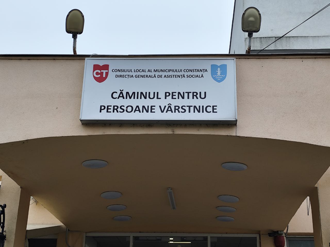 Posturi vacante de îngrijitoare la Căminul pentru persoane vârstnice Constanța: Condițiile solicitate