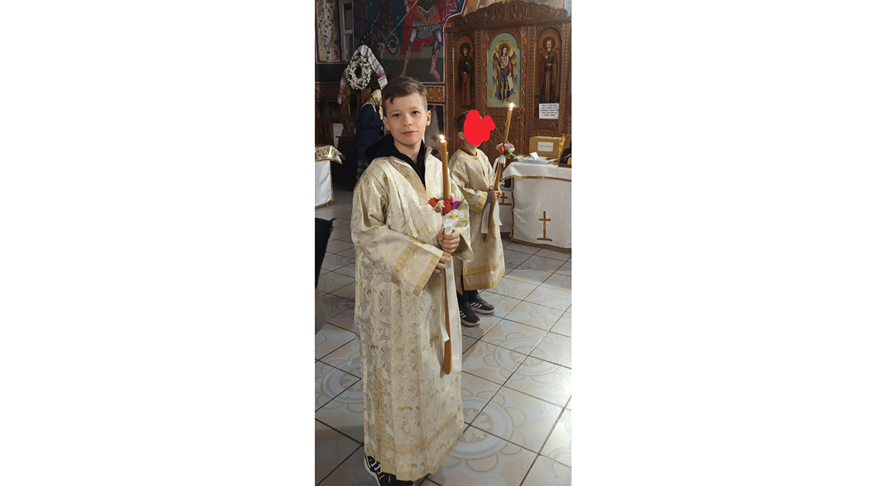Darius, fiul arhidiaconului Cristian Nicolae Andrei din Năvodari are nevoie de ajutor pentru a ÎNVINGE întunericul: La doar 12 ani, băiatul suferă de o boală generică rară