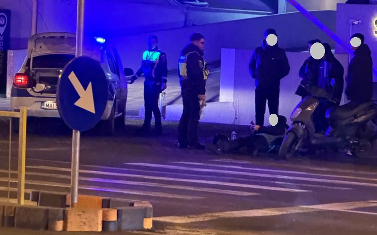 VIDEO Accident în Mamaia! Mopedist rănit