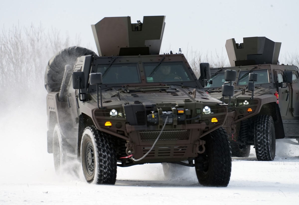 FOTO Peste 1000 de blindate COBRA II 4x4 vor intra în dotarea Armatei României! Iată ce viteză maximă atinge