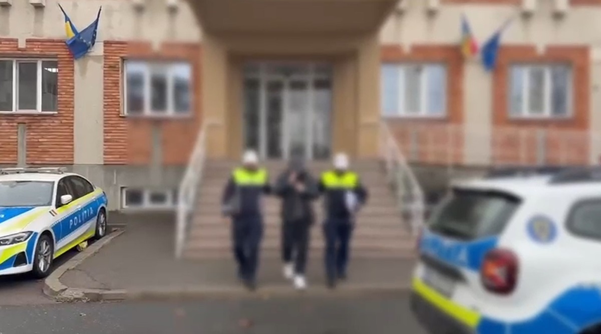 VIDEO Urmărire ca-n filmele de acțiune, pe DN39, între Agigea și Eforie! Oamenii legii au gonit după un tânăr șofer beat CRIȚĂ, cu permisul SUSPENDAT