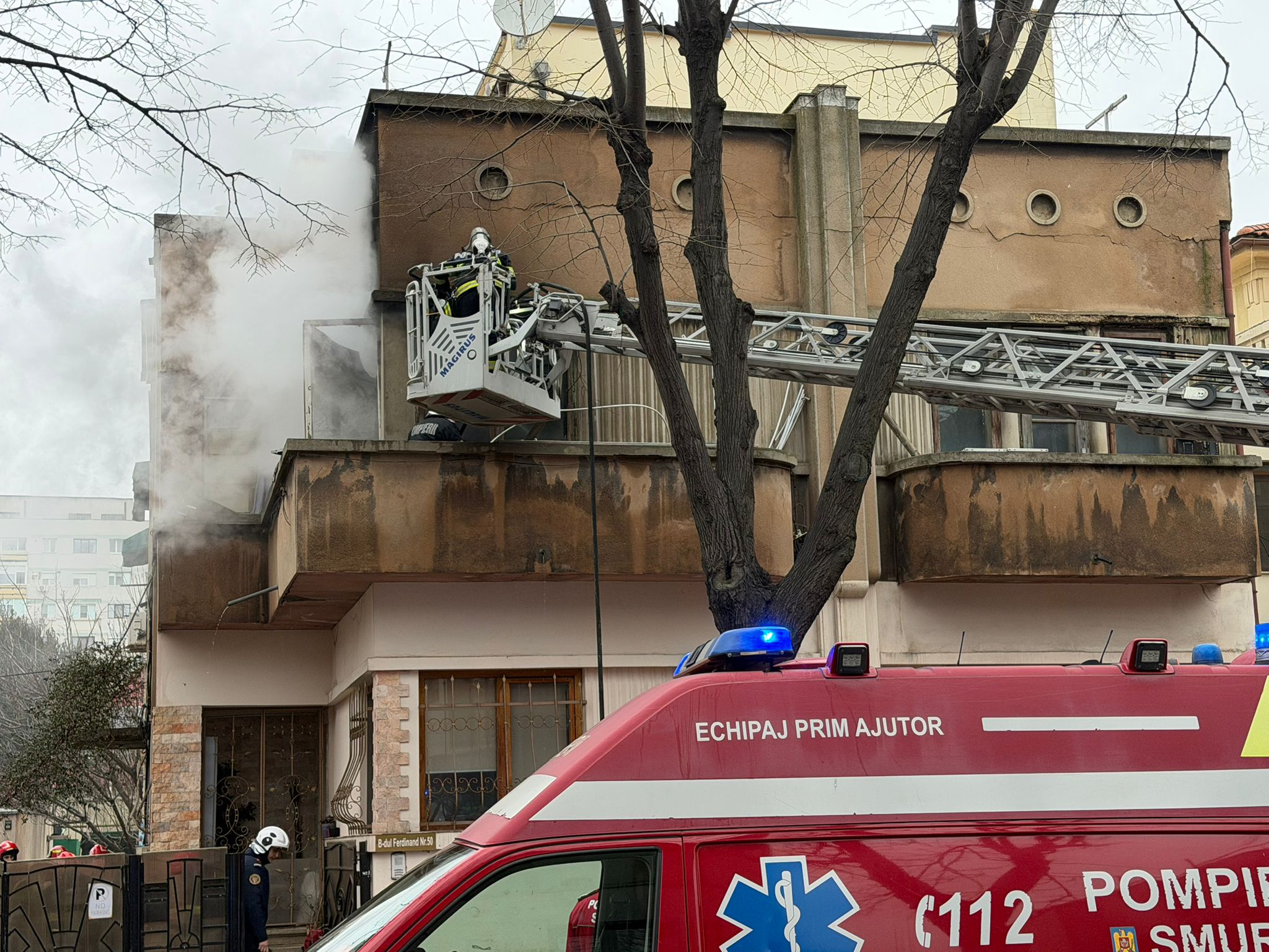 Incendiu casă