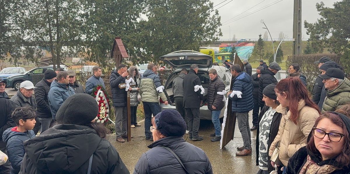 FOTO VIDEO Nicolae Manea, liderul SANITAS Constanța, condus astăzi pe ultimul drum! Sute de oameni au participat la slujba de înmormântare a îndrăgitului sindicalist