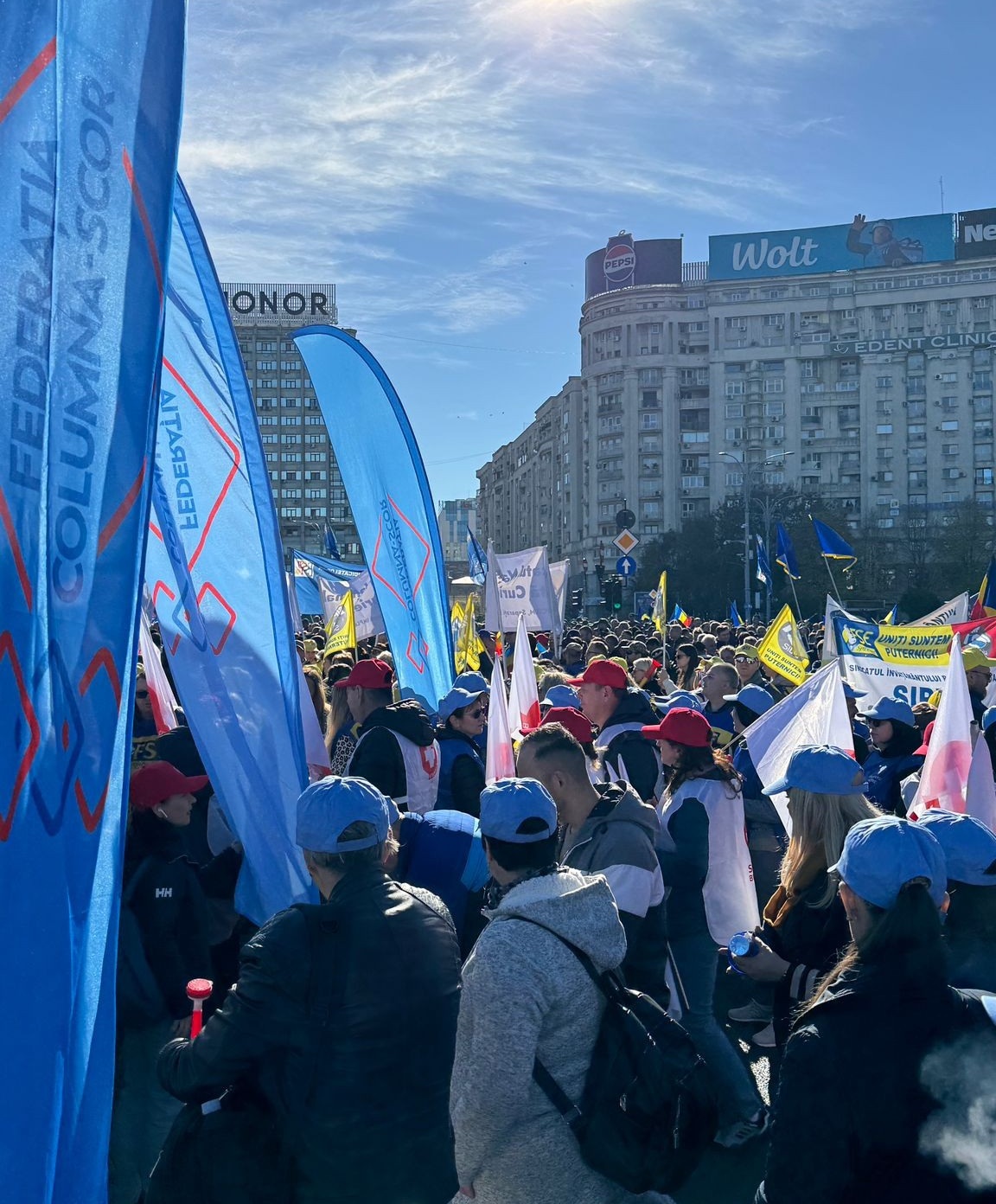 Marți, o parte dintre angajații primăriilor de comune vor fi în grevă de avertisment. Care sunt solicitările acestora