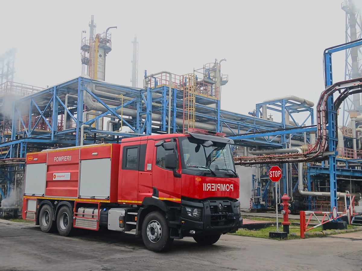 Rompetrol Rafinare investește în siguranță: autospeciale moderne pentru rafinăria Petromidia