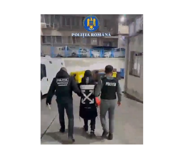 VIDEO După ce 3 ani a furat nestingherit din autoturisme, un tânăr de 21 de ani a fost prins și arestat preventiv