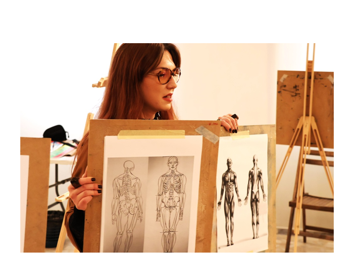 FOTO Atelier de crochiuri la Muzeul de Artă Constanța – dialog artistic despre mari maeștri ai artei românești