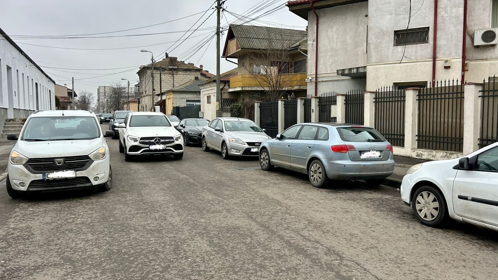 Taxa de 200 de lei pentru proprietarii de mașini din Constanța, vizată de o cerere de ANULARE, după suspendarea obținută la Tribunal! Detalii