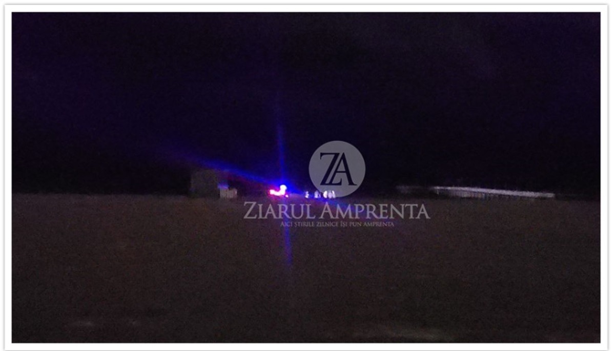 dronă plajă noaptea